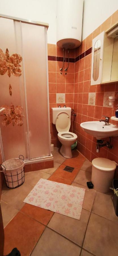 Apartmani Marija Колан Екстер'єр фото