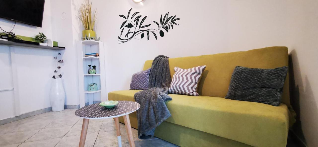Apartmani Marija Колан Екстер'єр фото