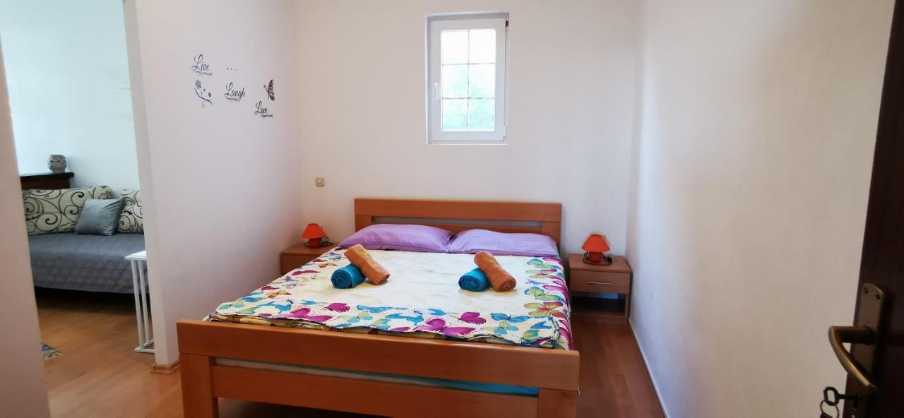 Apartmani Marija Колан Екстер'єр фото