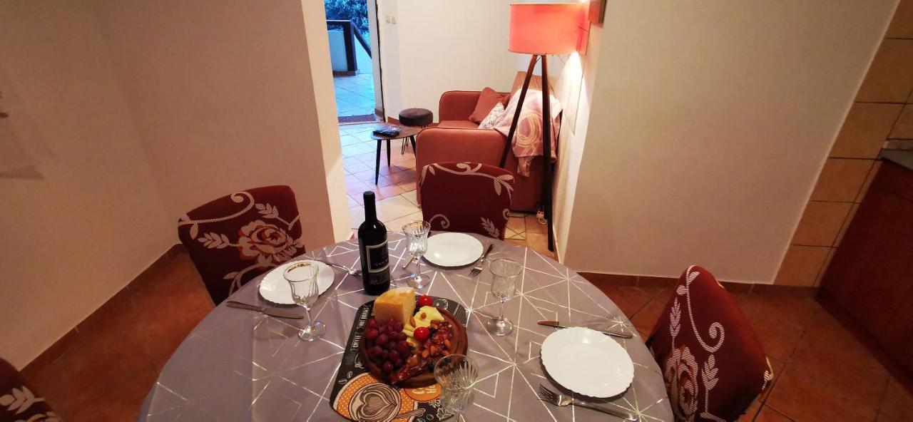 Apartmani Marija Колан Екстер'єр фото